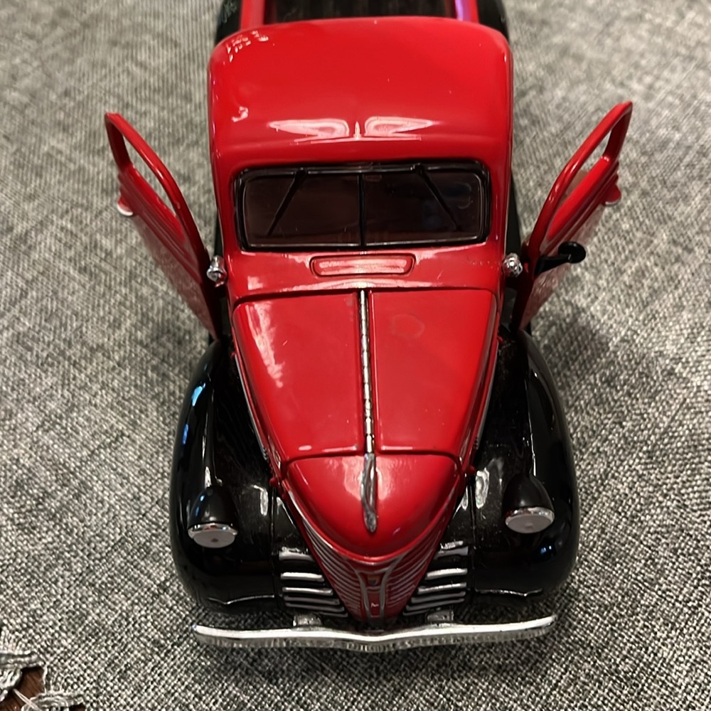 Motor Max 1941 Plymouth Truck